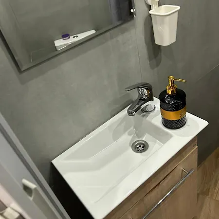 Youth Loft In Ano Poli